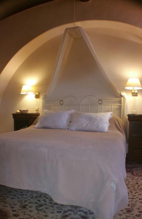 Economou Mansion Lejlighedshotel Spétses Eksteriør billede